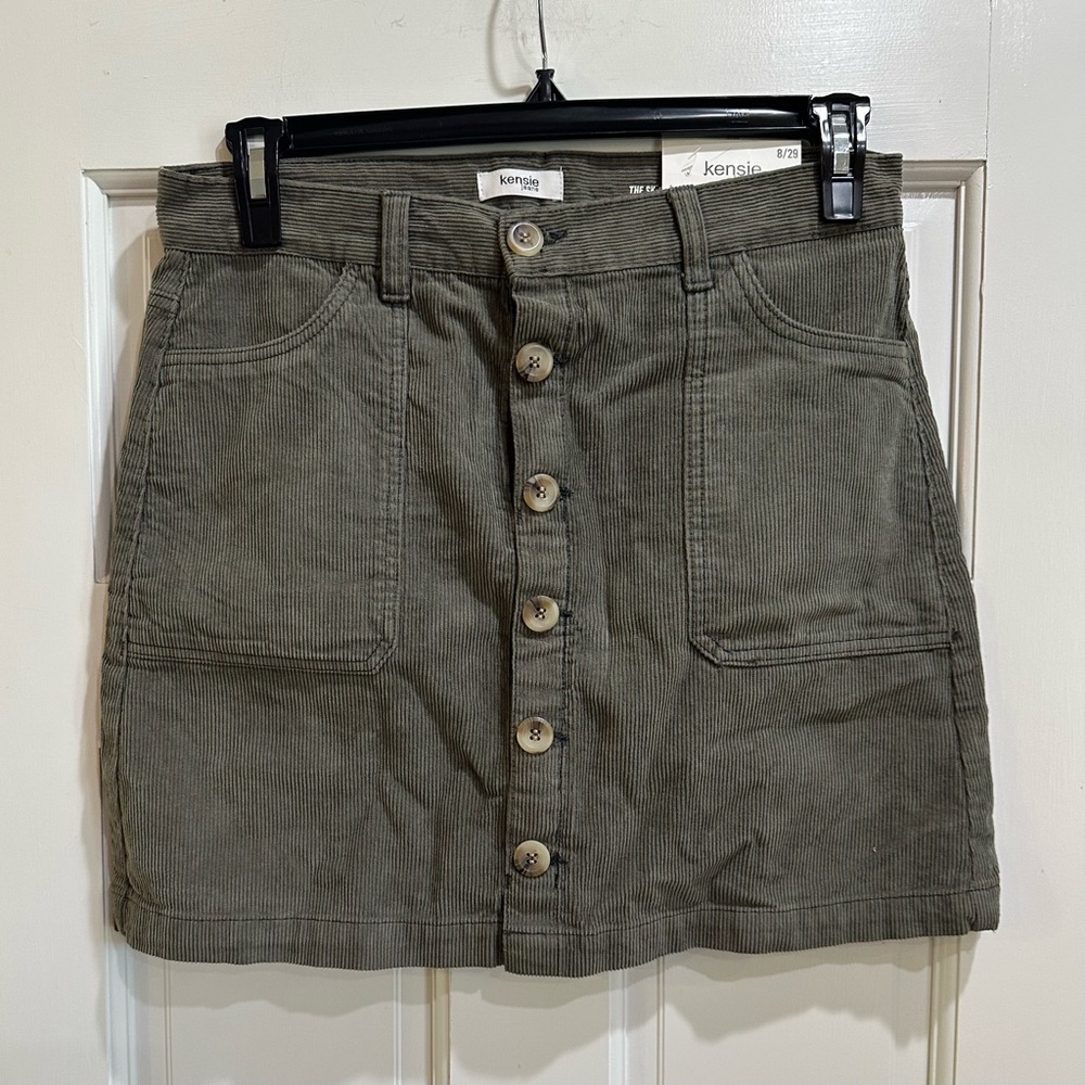 NWT Kensie Olive Green Corduroy The Skirt High Rise Mini w/ Buttons Size 8 or 29 - Picture 2 of 6